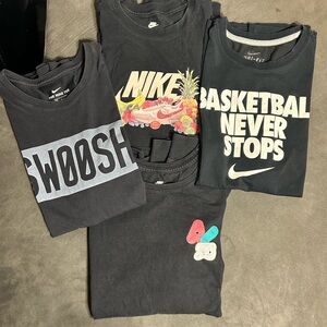 Nike Black Short-Sleeve Graphic Tee Bundle Size M/L